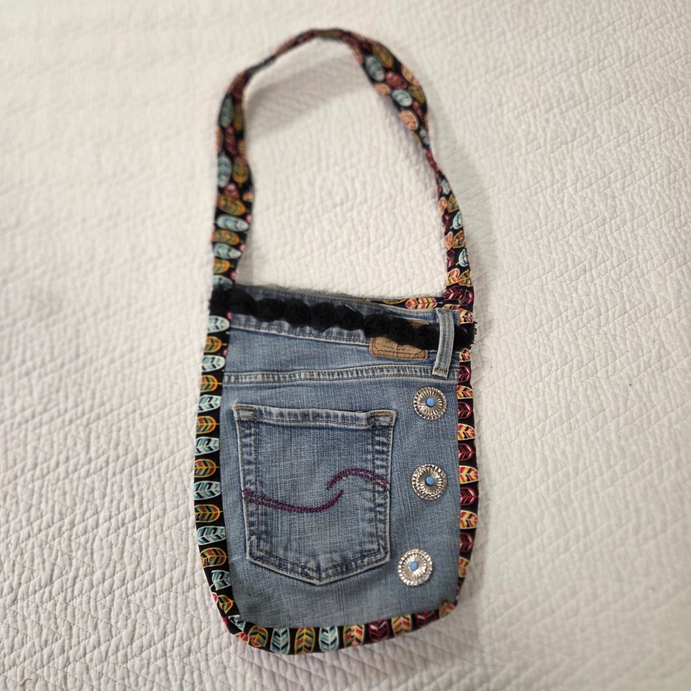 Levi Strauss Upcycled Denim Boho Crossbody Bag Conchos Feather Trim‎ Blue